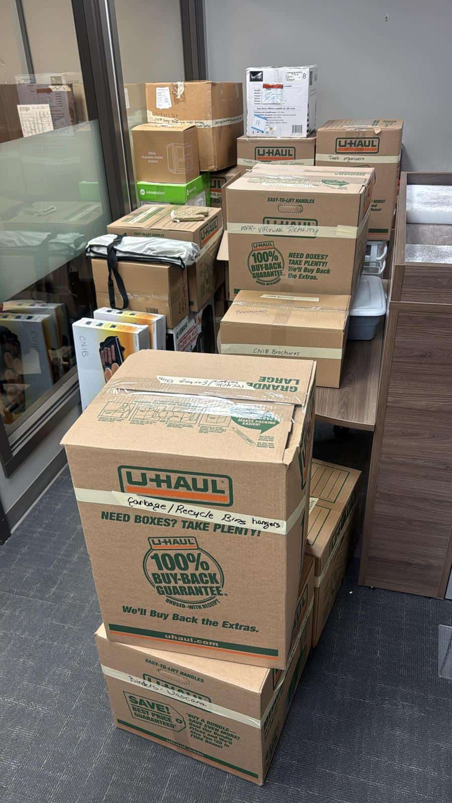 Local Movers Uplands